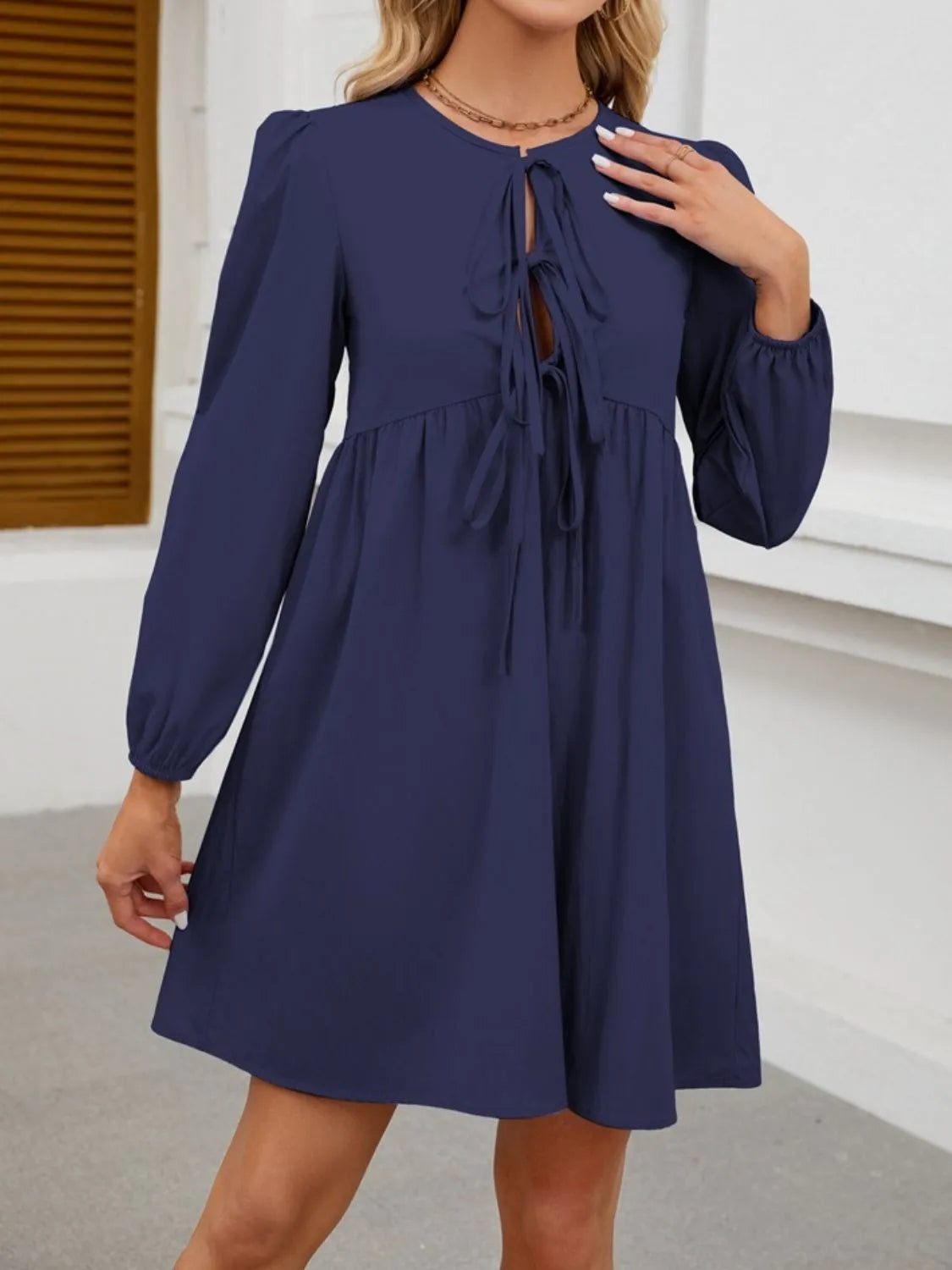 LP | Miniabito a maniche lunghe tie front