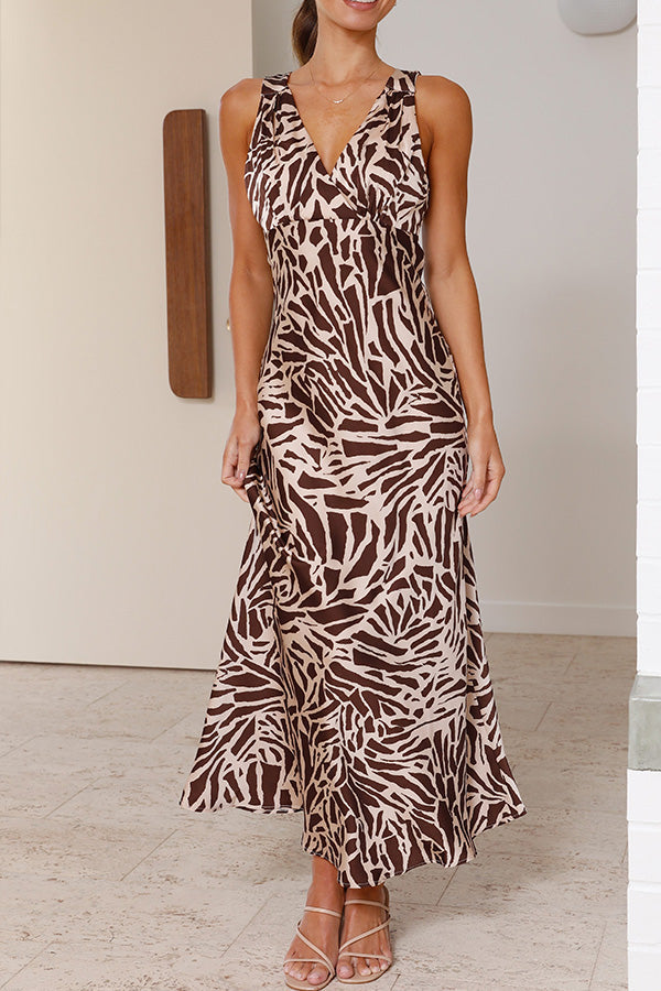 LP | Taylan Brown Abito midi con profondo scollo a V