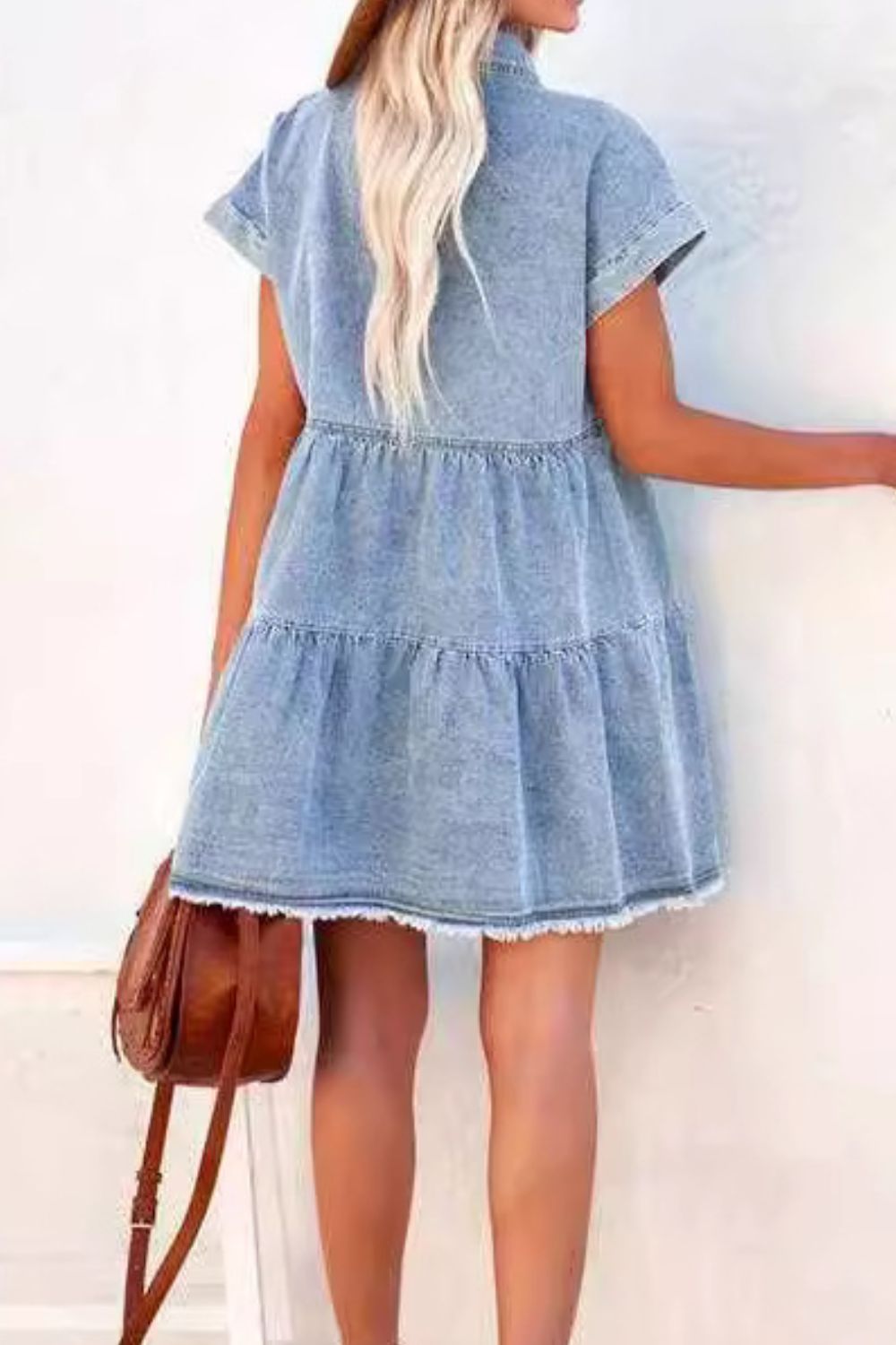 LP | Miniabito in denim con orlo grezzo e bottoni