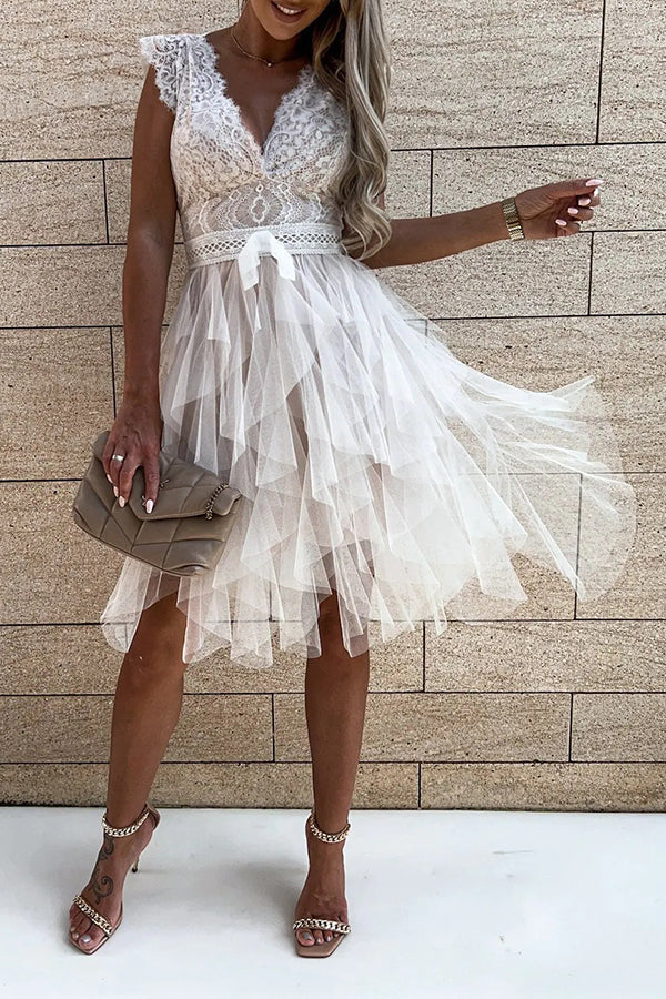 LP | Abito midi in pizzo senza maniche con scollo a V