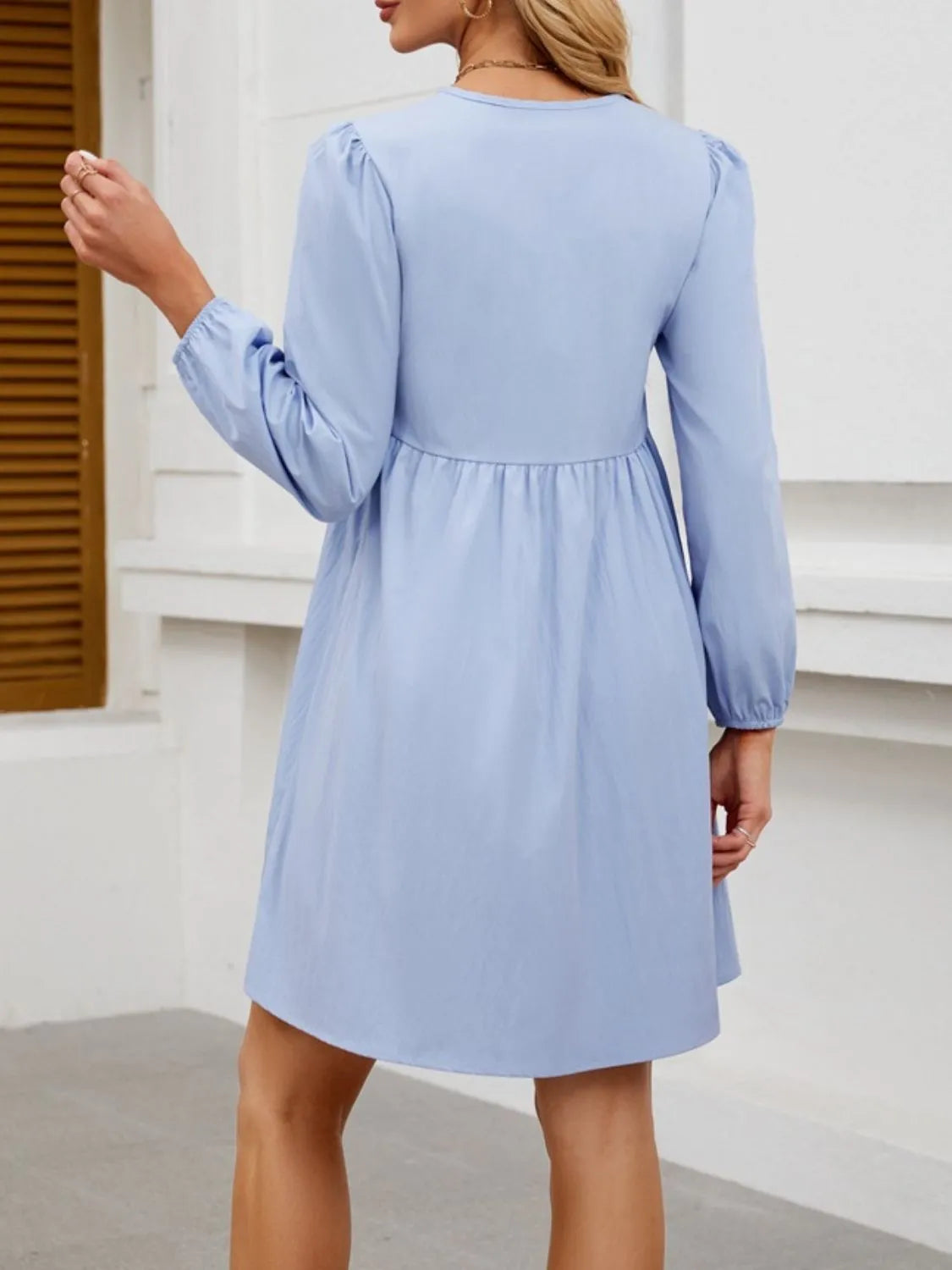 LP | Miniabito a maniche lunghe tie front
