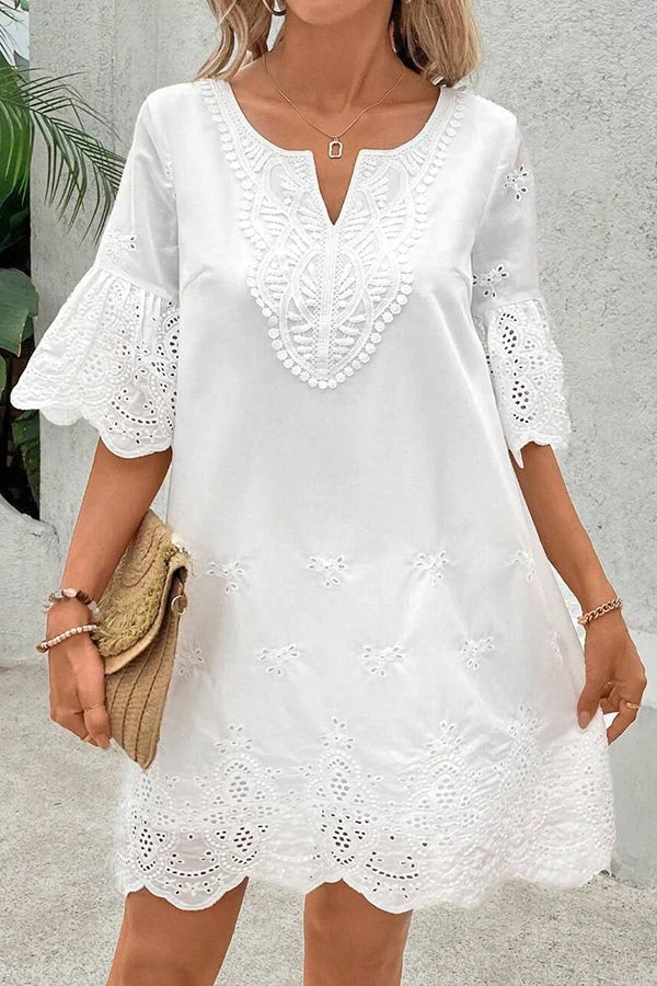 LP | Miniabito casual in pizzo con scollo a V con ricamo in tinta unita