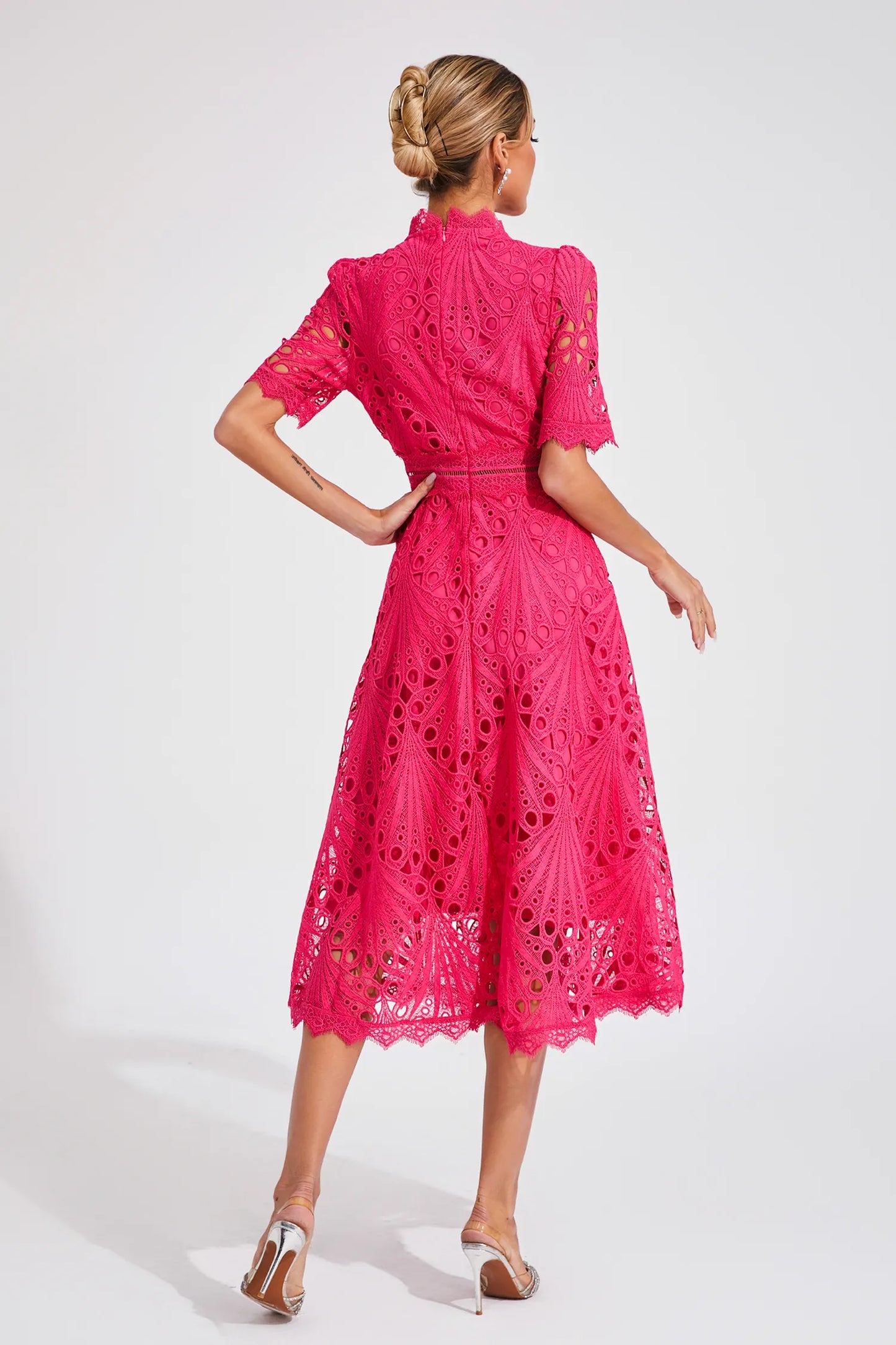 LP | Abito midi in pizzo elegante per donna