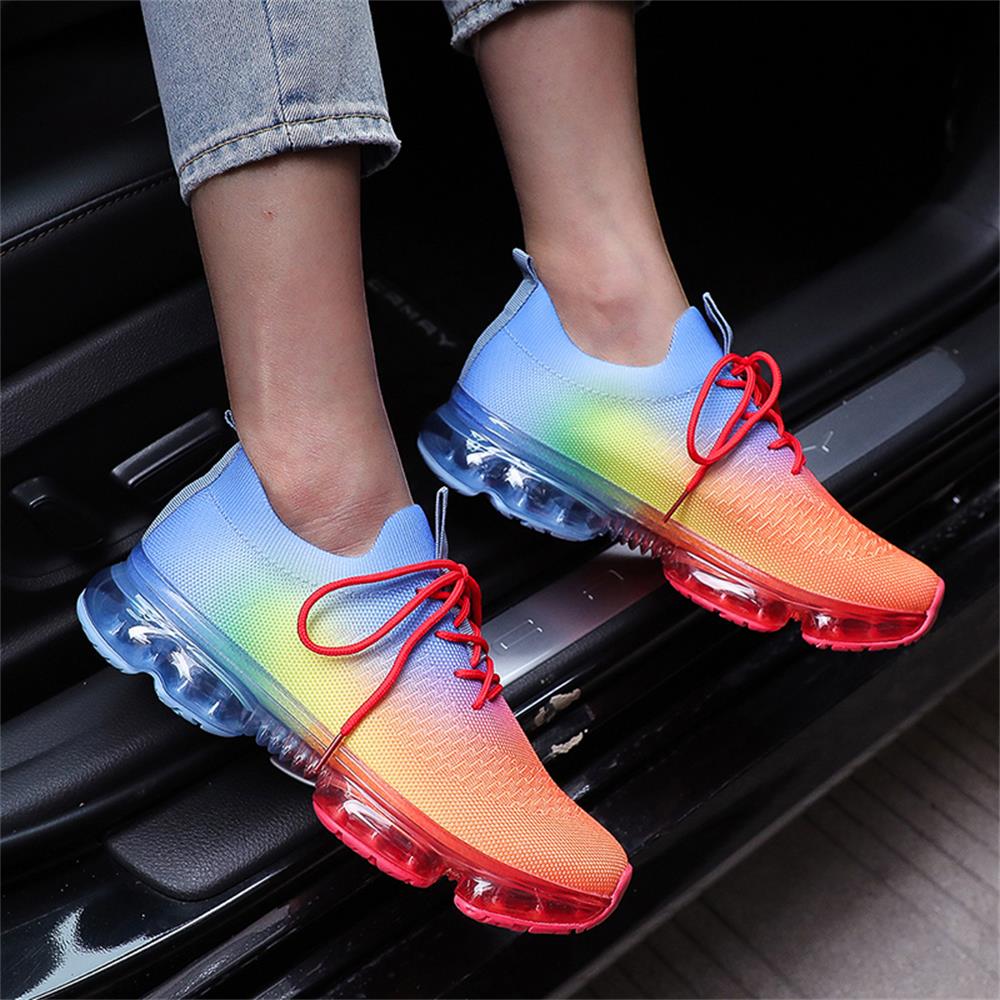 LP | Scarpe da ginnastica casual con suola e lacci trasparenti