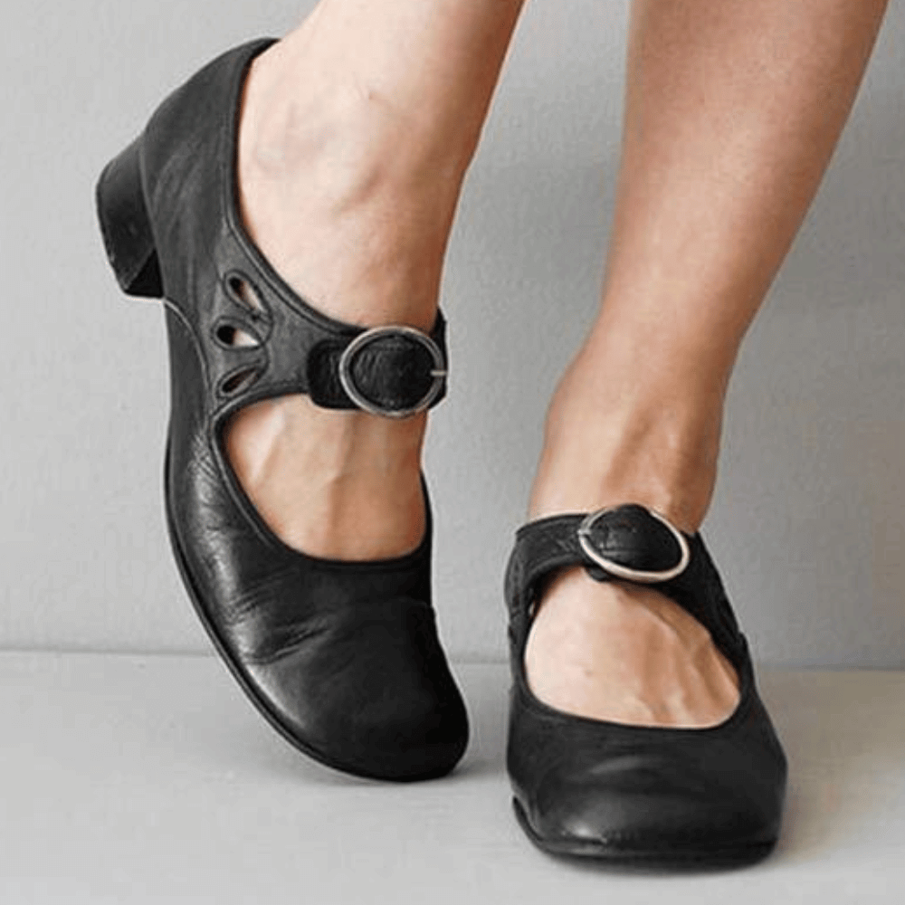LP | Scarpe con tacco basso e fibbia