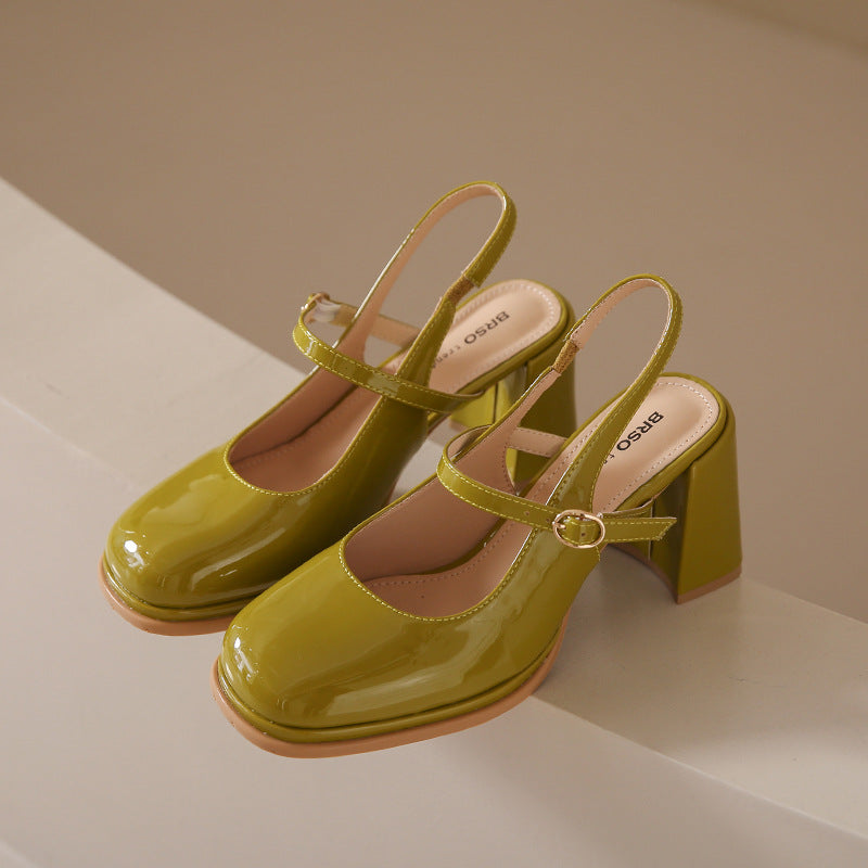 LP | Scarpe con tacco grosso e cinturino regolabile