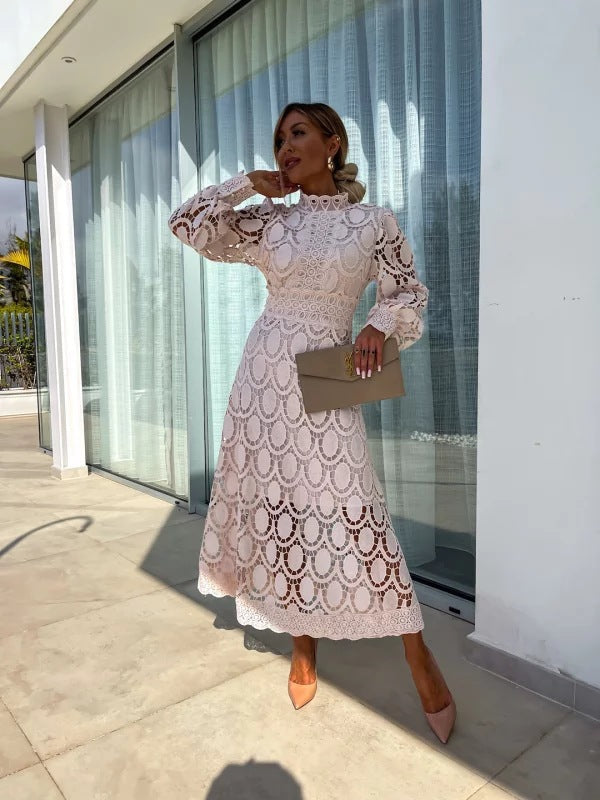 LP | Elegante abito midi in pizzo francese