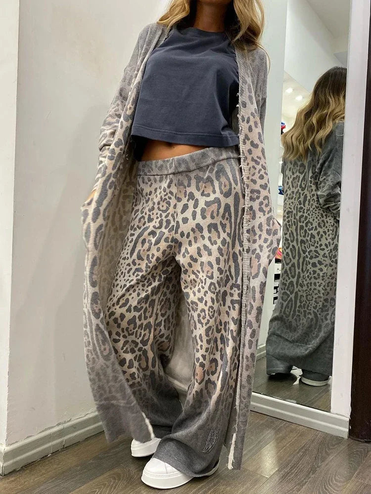 LP | Cardigan con stampa leopardata e pantaloni con elastico in vita