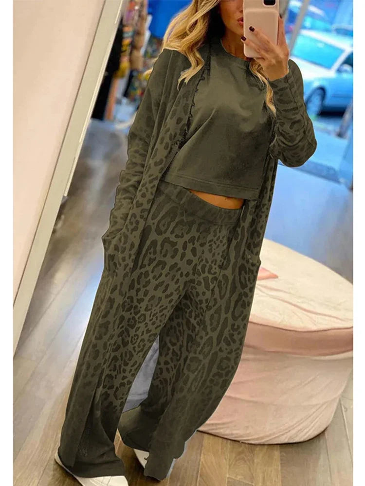 LP | Cardigan con stampa leopardata e pantaloni con elastico in vita