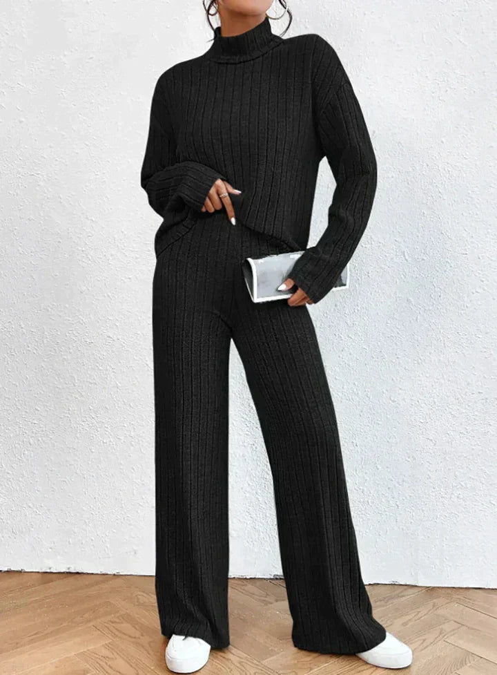 LP | Pantaloni in maglia e maglione a collo alto