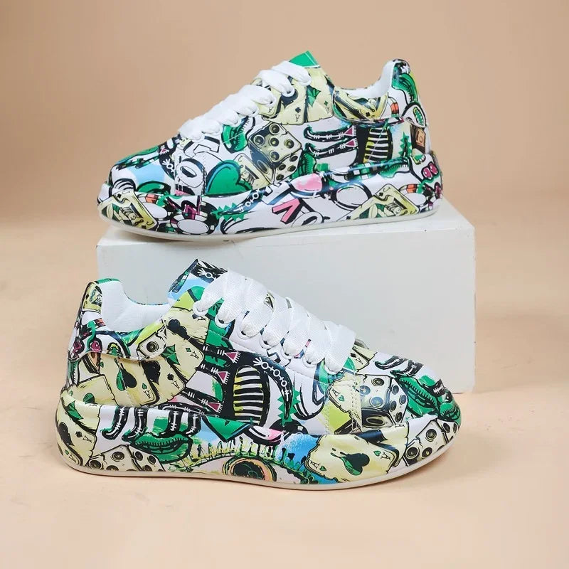 LP | Scarpe da ginnastica vivaci in stile graffiti