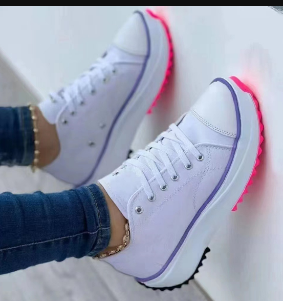 LP | Scarpe da ginnastica rilassate ed eleganti