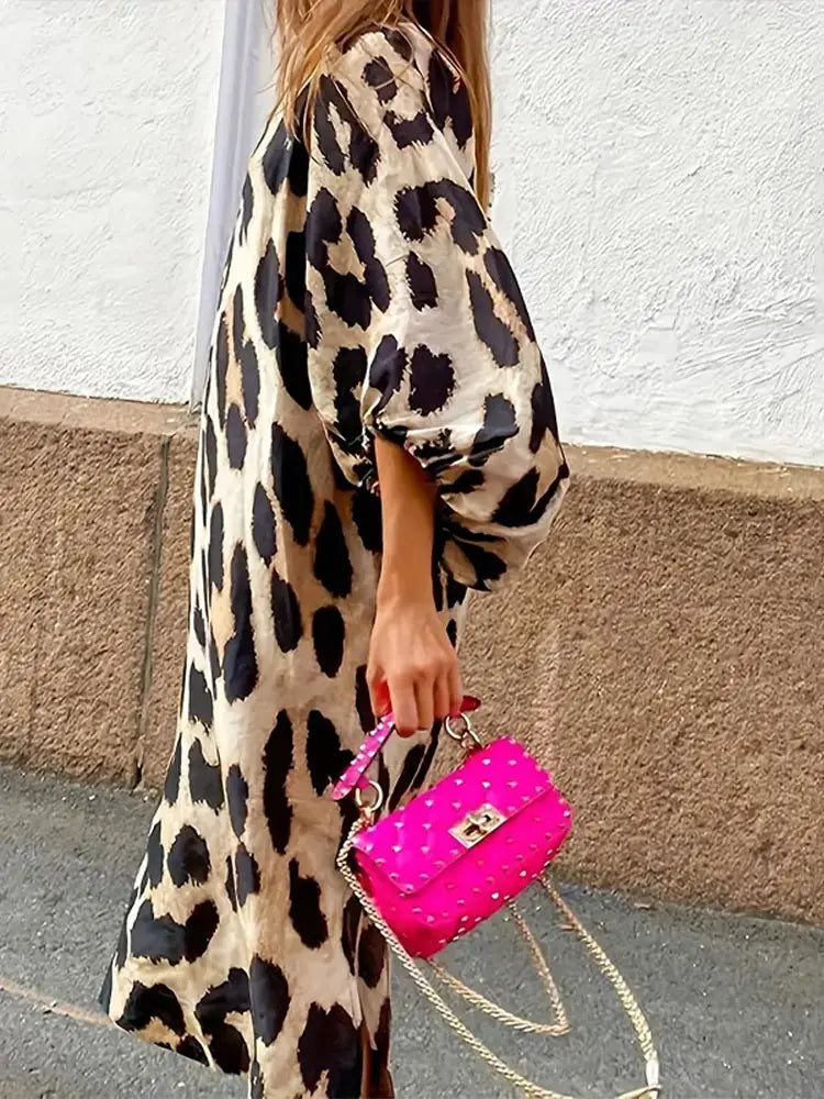 LP | Abito midi con stampa leopardata e maniche a tre quarti