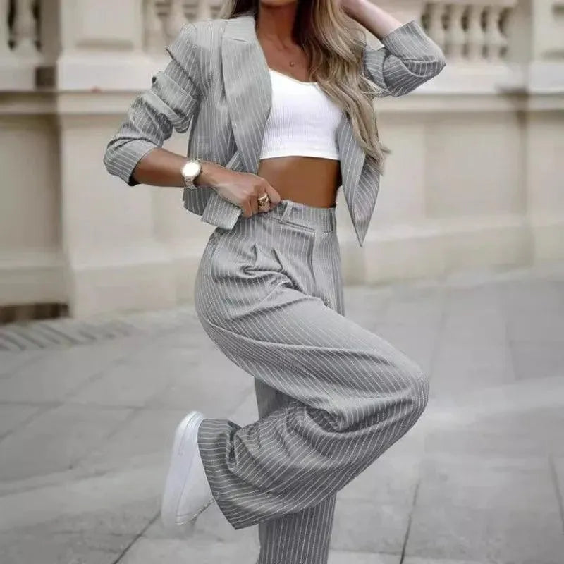 LP | Blazer elegante da donna con pantaloni coordinati