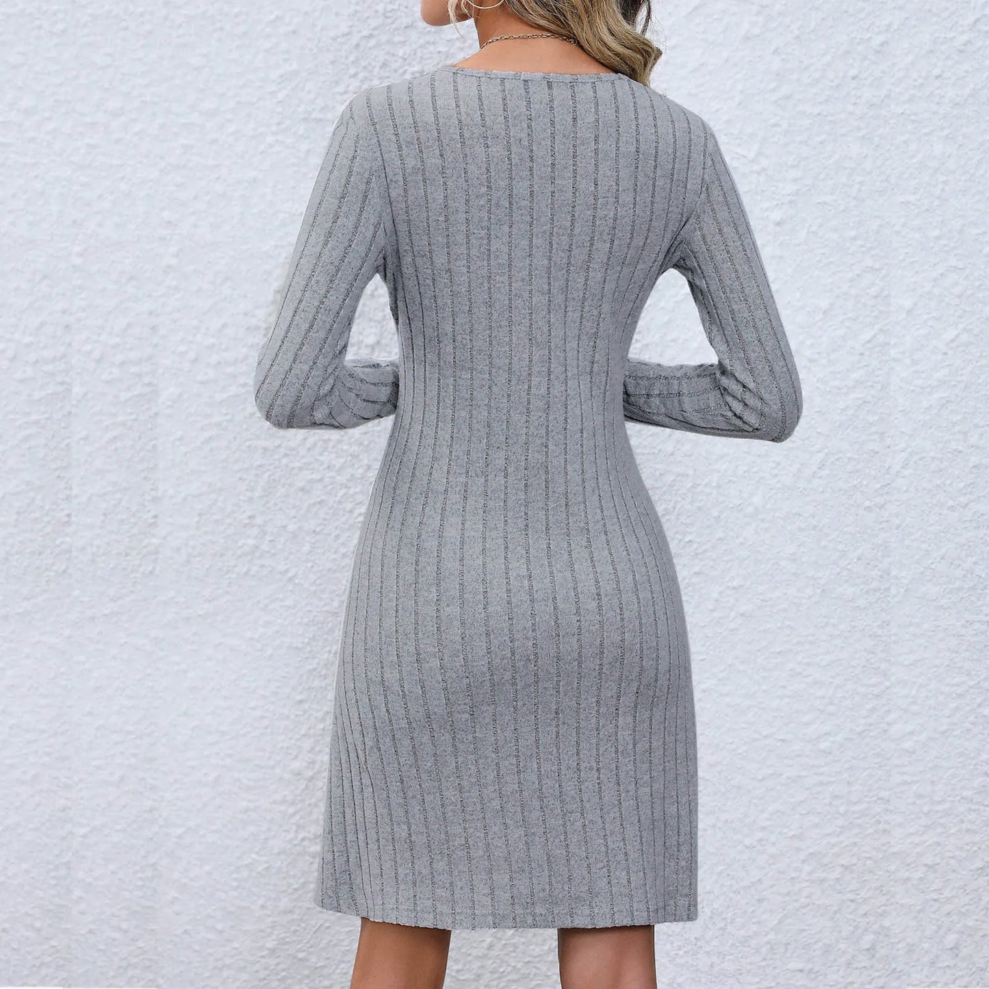 LP | Abito midi chic con scollo a V e abbottonatura in vita, maniche lunghe, monocolore