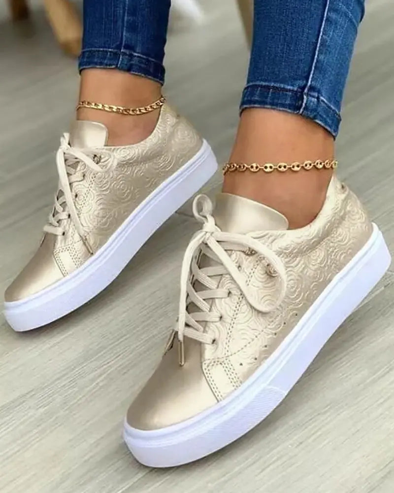 LP | Scarpe da ginnastica chic con dettagli in oro