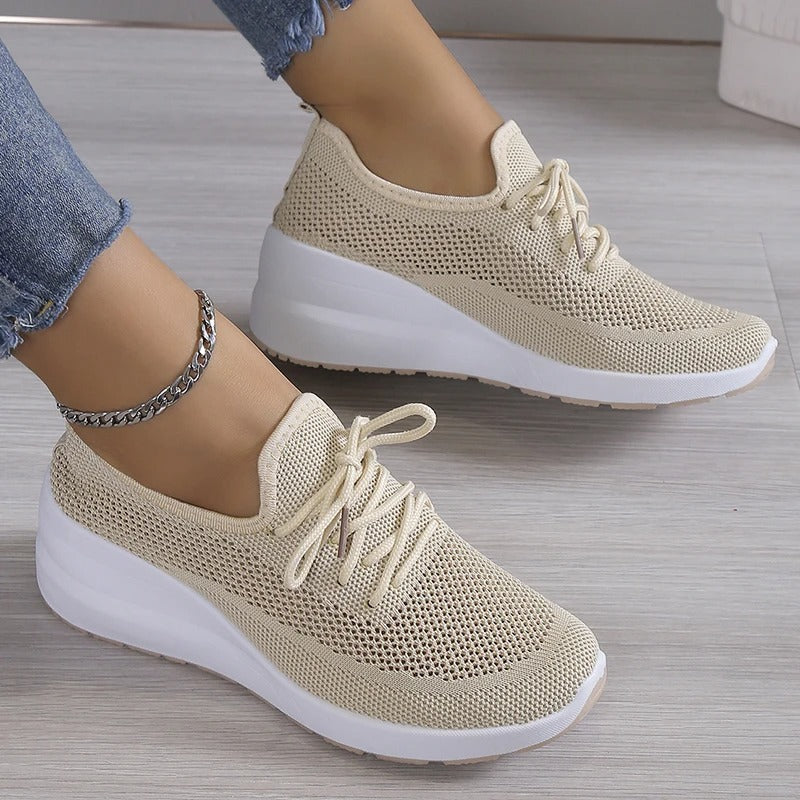 LP | Sneaker in maglia con chiusura in pizzo