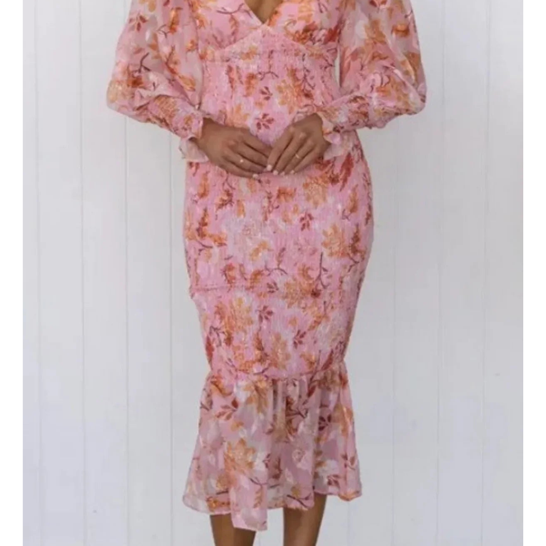 LP | Abito midi aderente a fiori con maniche in voile