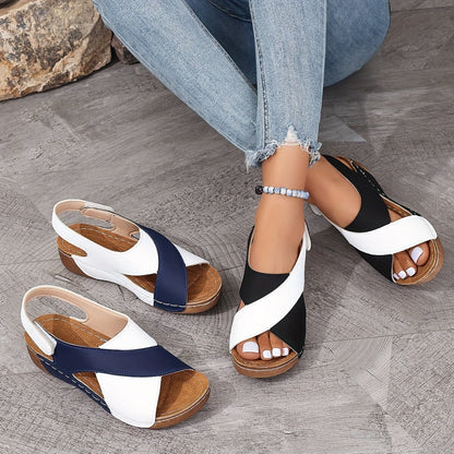 LP | Sandali casual con zeppa e cinturini incrociati