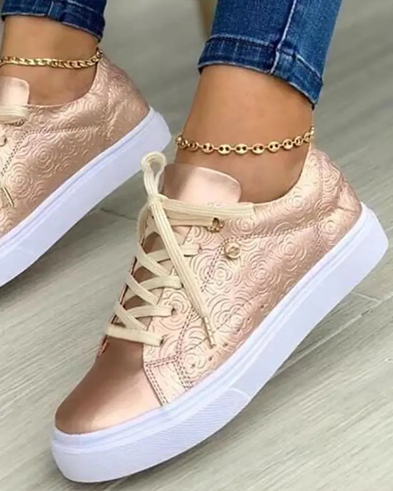 LP | Scarpe da ginnastica chic con dettagli in oro