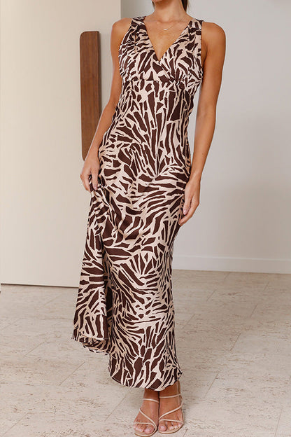 LP | Taylan Brown Abito midi con profondo scollo a V