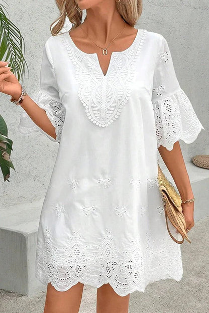 LP | Miniabito casual in pizzo con scollo a V con ricamo in tinta unita