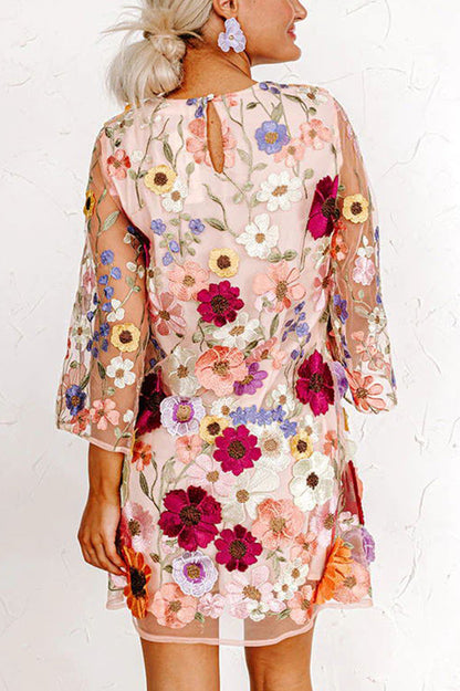 LP | Dahlia Dreaming Ricamato con applicazioni floreali Mini abito a mezza manica