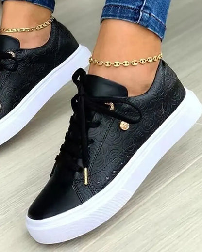 LP | Scarpe da ginnastica chic con dettagli in oro