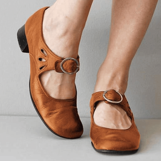 LP | Scarpe con tacco basso e fibbia