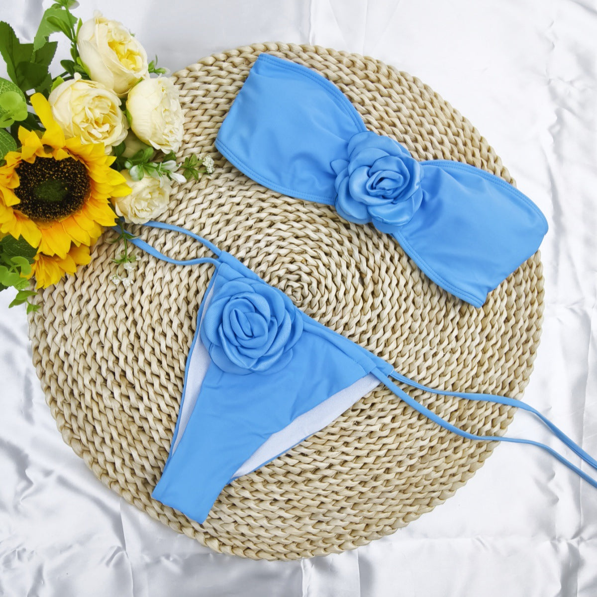 Fluido e favoloso Bikini