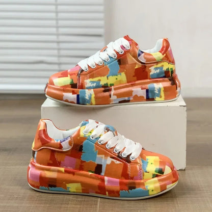 LP | Scarpe da ginnastica vivaci in stile graffiti