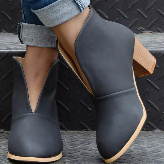 LP | Stivaletti chic con scollo a V e tacco a blocco