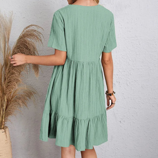 LP | Mini abito di tendenza con orlo a balze in stile boho