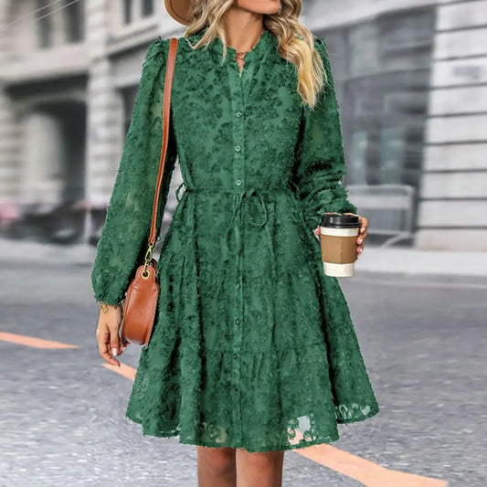 LP | Elegante abito midi in pizzo dalla linea ad A