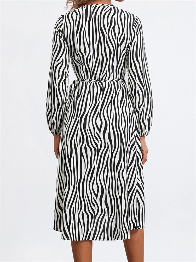 LP | Abito midi con scollo a V e strisce zebrate da annodare