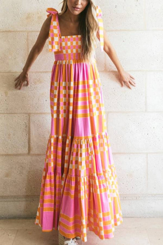 LP | Maxi abito a quadri e strisce smocked con cravatta rosa