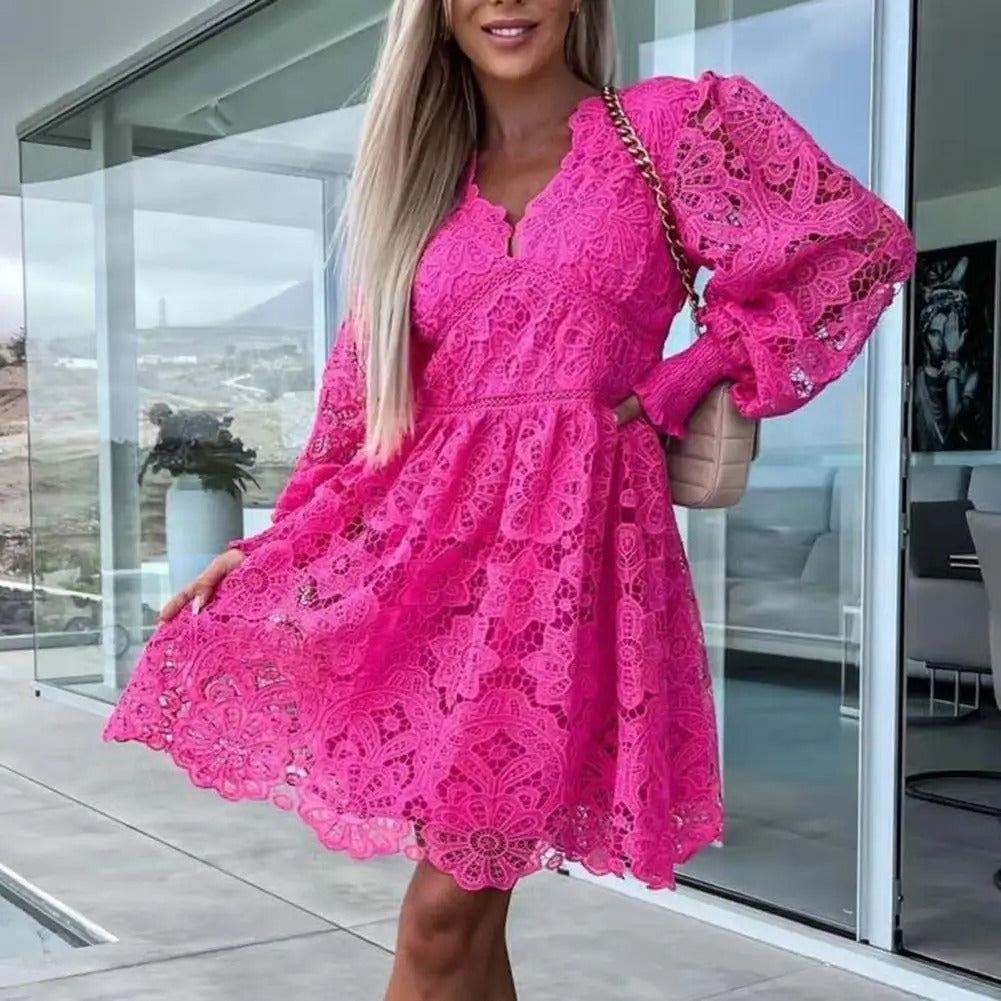 LP | Elegante abito midi in pizzo dalla linea ad A