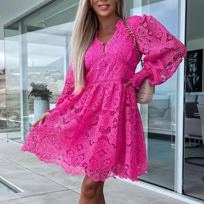 LP | Elegante abito midi in pizzo dalla linea ad A