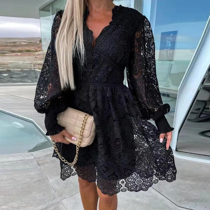 LP | Elegante abito midi in pizzo dalla linea ad A